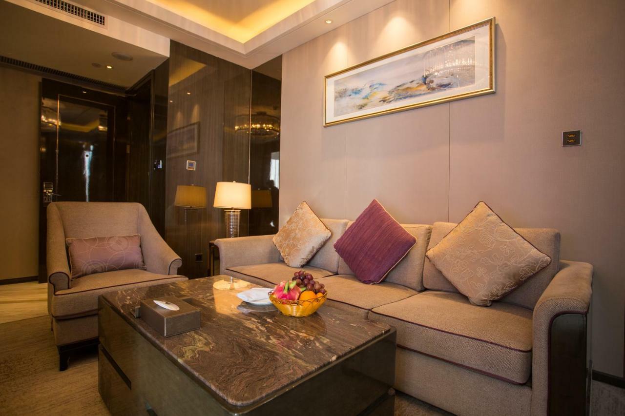 Howard Johnson Qinlu Plaza Yingtan Exterior foto